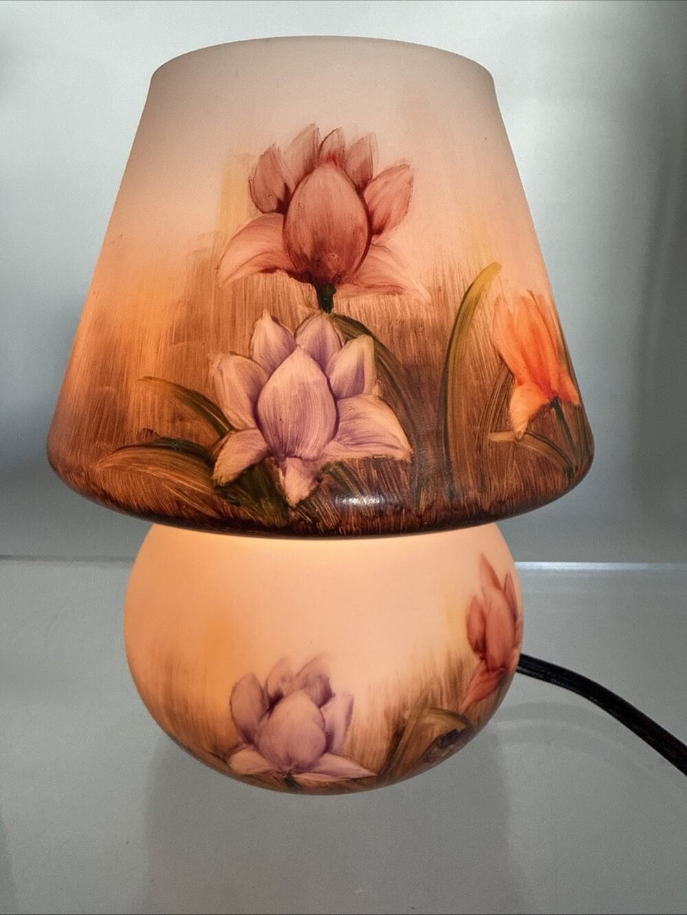 Vintage MCM Murano Painted Lotus Flower Glass Mushroom Lamp 7.5” Tall